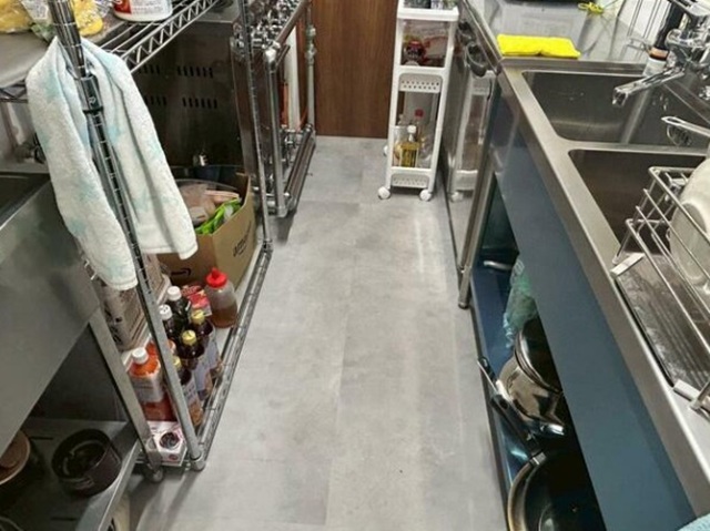 【貸店舗】ESPLANADE VILLAGE １階　カフェ居抜き　長谷