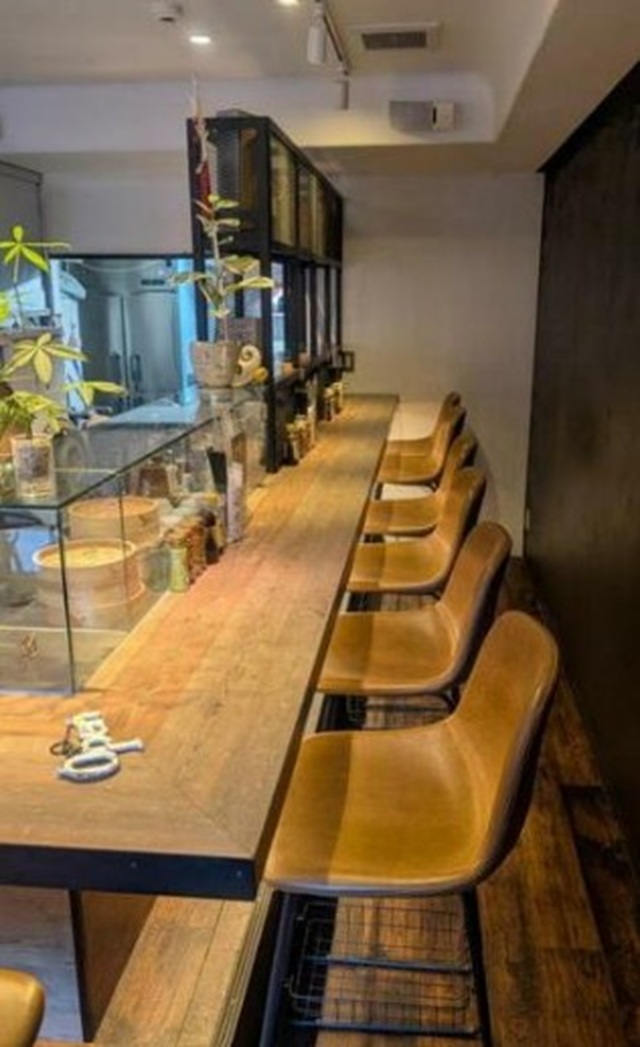 【貸店舗】S＆Sマリーンヨコハマ1階　台湾料理居抜き　横浜