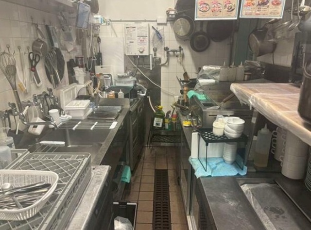 【貸店舗】カーサ元町1階　カフェ居抜き　石川町