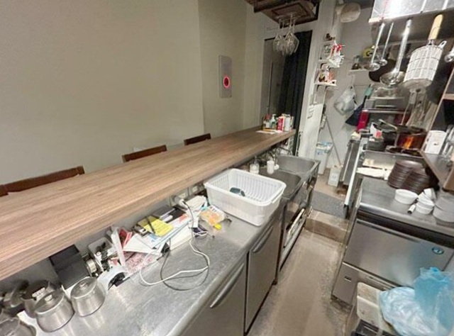 【貸店舗】森山ビル1階　居酒屋居抜き　神田