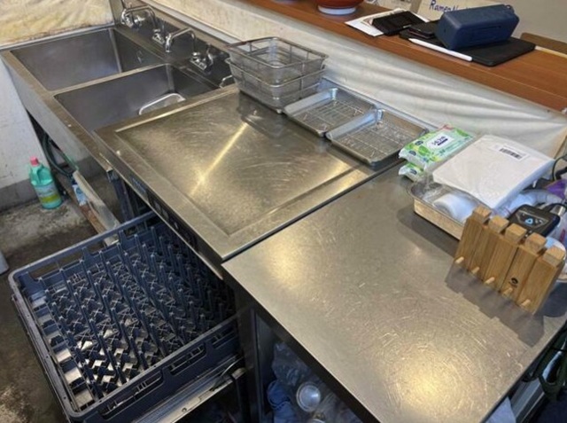 【貸店舗】リブレ元町Ⅱ1階　ラーメン屋居抜き　元町・中華街