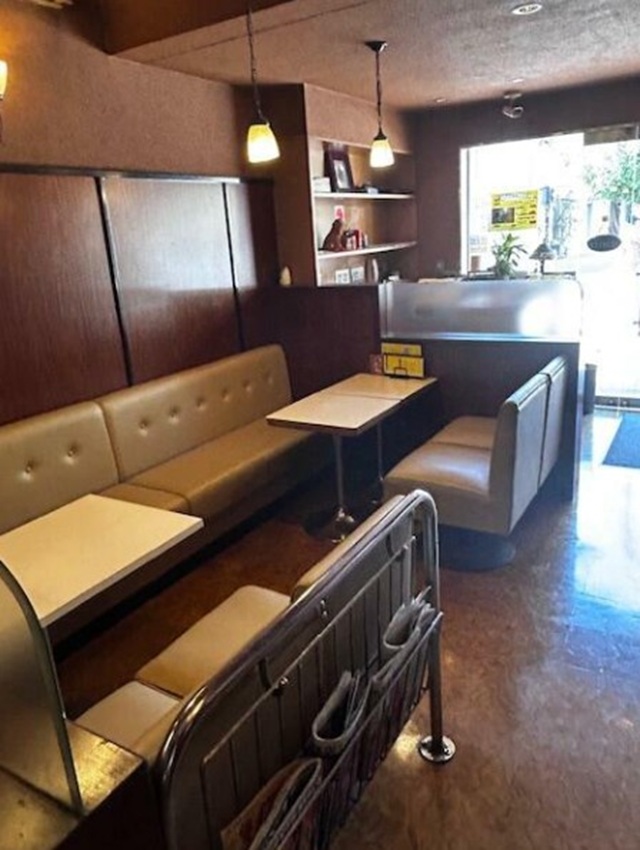 【貸店舗】コロンビアビル１階　喫茶店居抜き　蓮沼